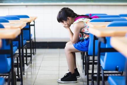 چگونه با ترس کودکان از مدرسه برخورد کنیم؟