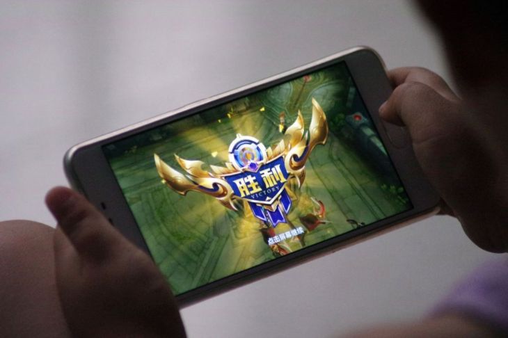 قوانین جدید دولت چین برای کاهش زمان بازی آنلاین افراد زیر ۱۸ سال