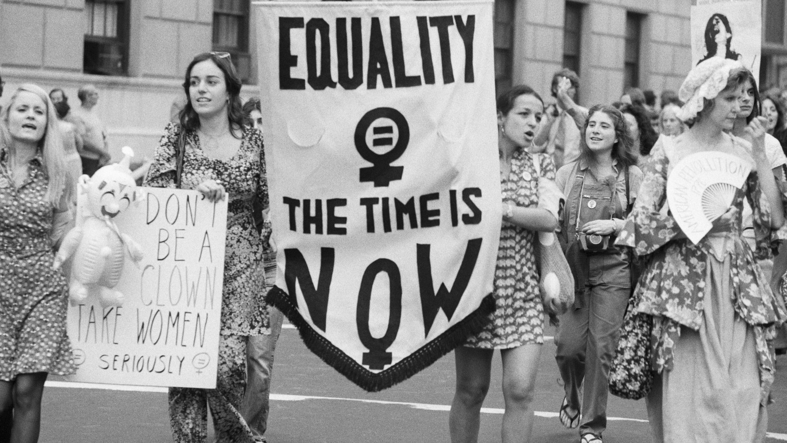 تاریخچه فمنیسم نهضت ساختگی