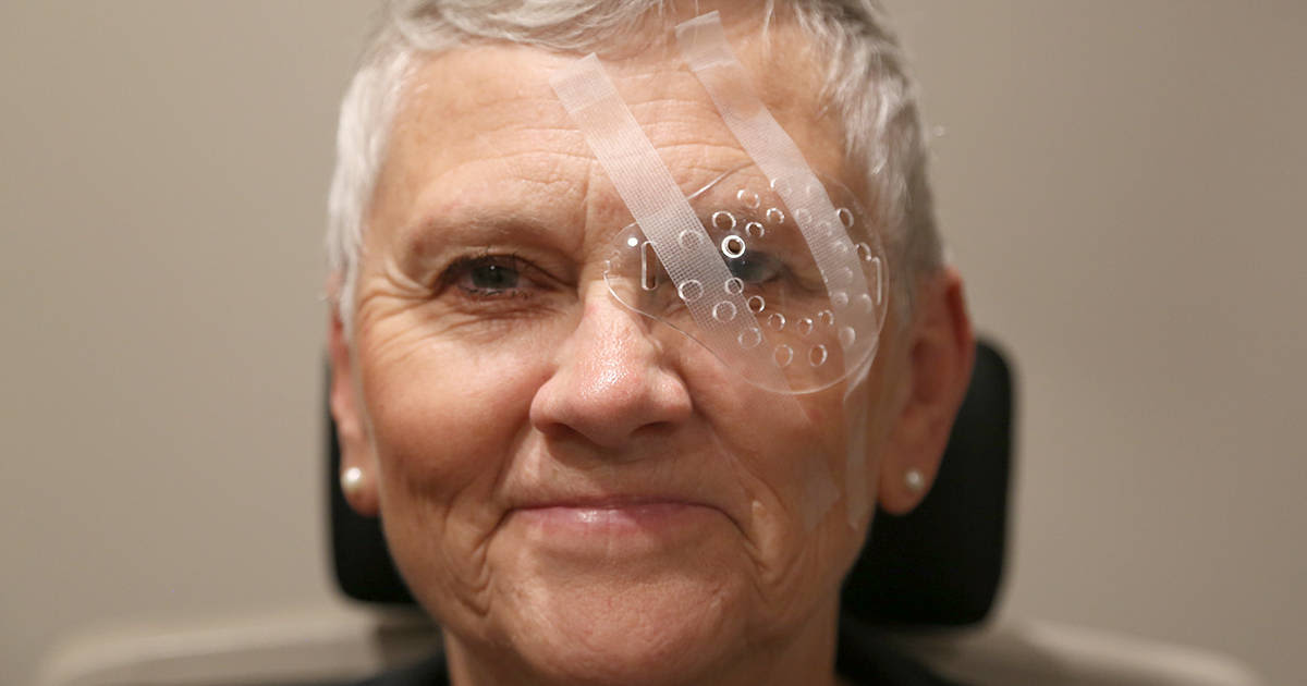 مقایسه اثر انفوزیون آلفنتانیل و رمی فنتانیل حین بیهوشی از نظر زمان ریکاوری و میزان تهوع و استفراغ بعد از اعمال جراحی چشم در افراد مسن | مجله گوپی