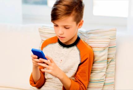 ۶ نکته مهم در مورد گوشی‌های هوشمند برای کودکان