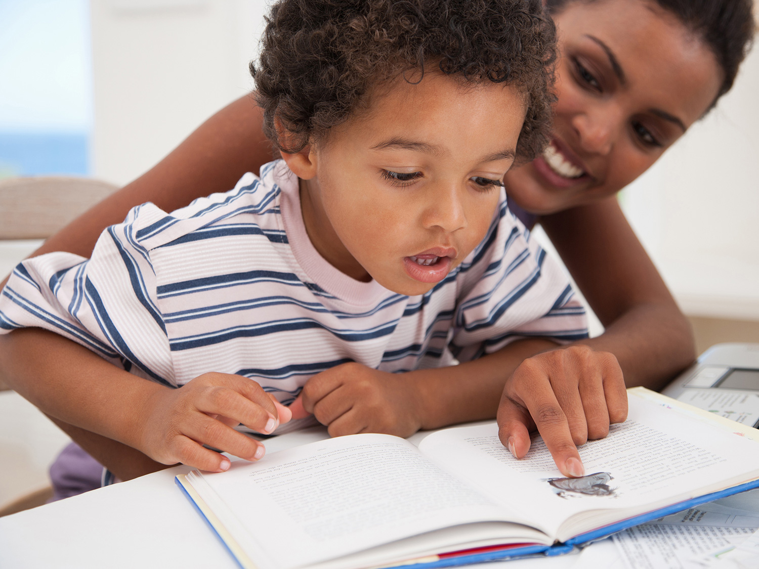 روشهای علاقمند نمودن کودکان به مطالعه و خواندن