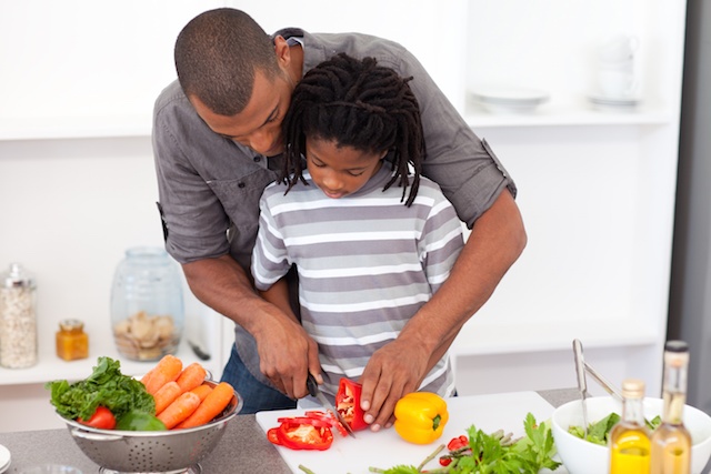چرا آموزش آشپزی به کودکان ضروری است؟ - مجله گوپی